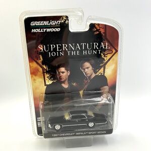NIP SUPERNATURAL 1967 Chevrolet Impala Die-Cast Car 1:64 Greenlight 2015